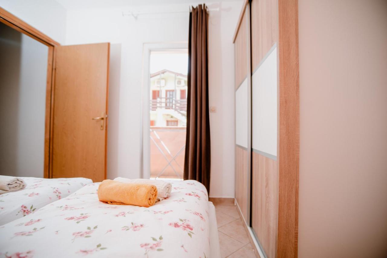 カルロバッグApartmens Leonaアパートメント エクステリア 写真