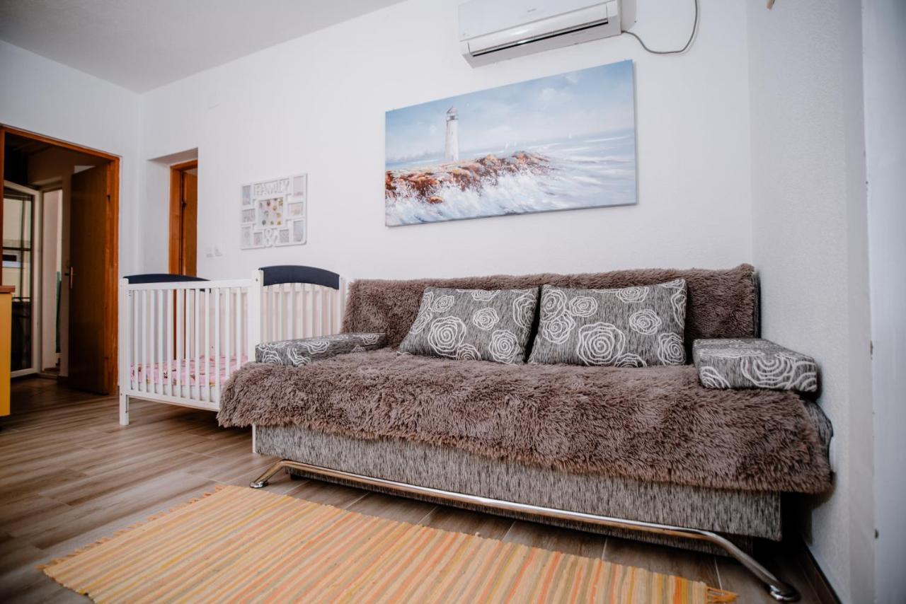 カルロバッグApartmens Leonaアパートメント エクステリア 写真