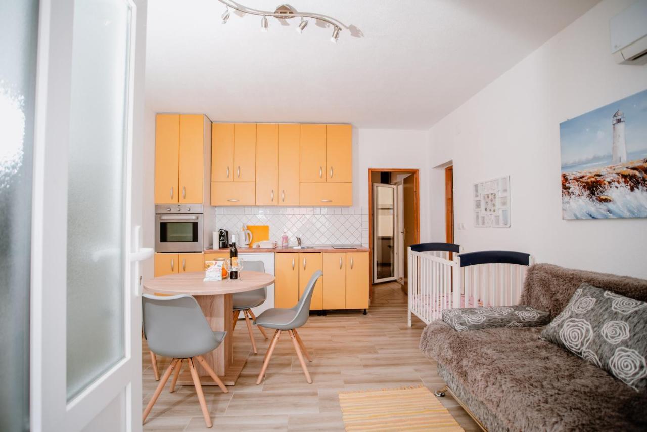 カルロバッグApartmens Leonaアパートメント エクステリア 写真